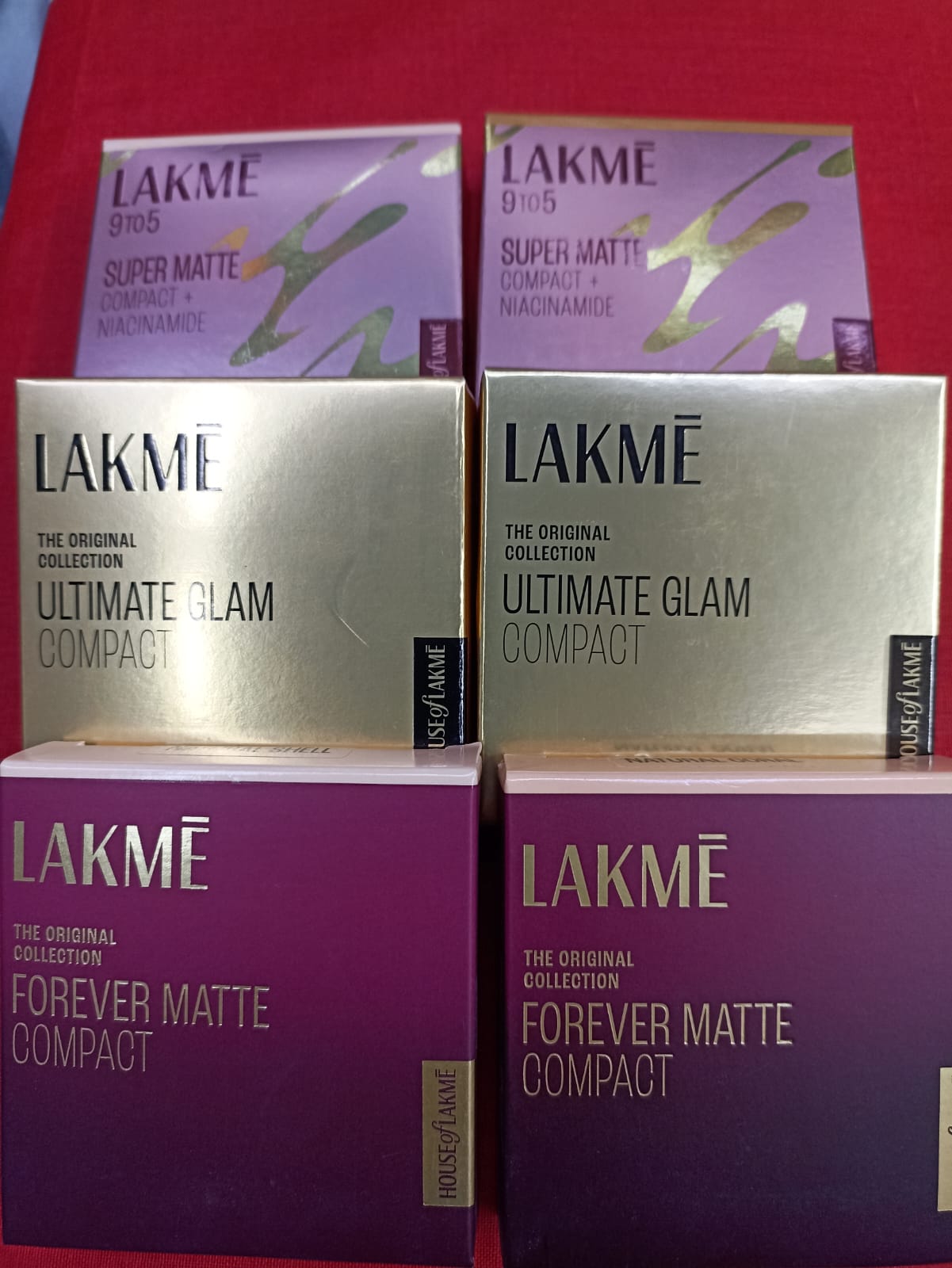 Compact (Lakme)
